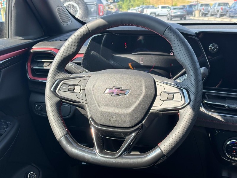 Chevrolet TrailBlazer Vehicle Image 08