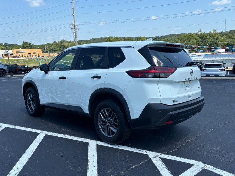 Nissan Rogue Vehicle Image 06