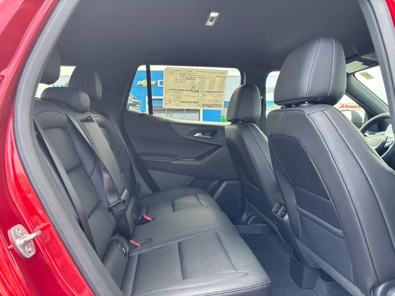 Chevrolet Equinox Vehicle Image 06
