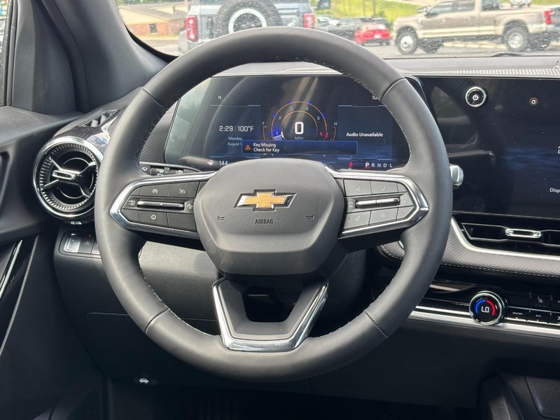 Chevrolet Equinox Vehicle Image 08