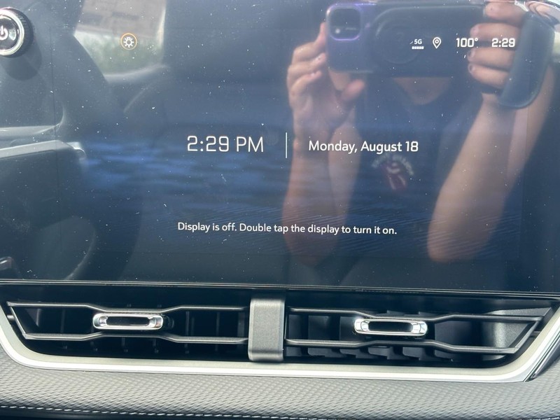 Chevrolet Equinox Vehicle Image 10