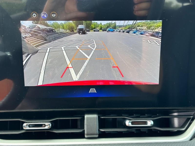 Chevrolet Equinox Vehicle Image 18