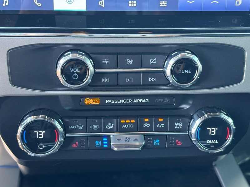 Ford Super Duty F-250 SRW Vehicle Image 25