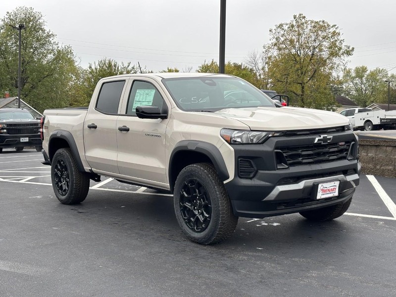 Chevrolet Colorado Vehicle Image 02