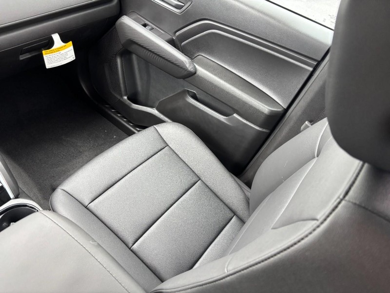 Chevrolet Colorado Vehicle Image 10