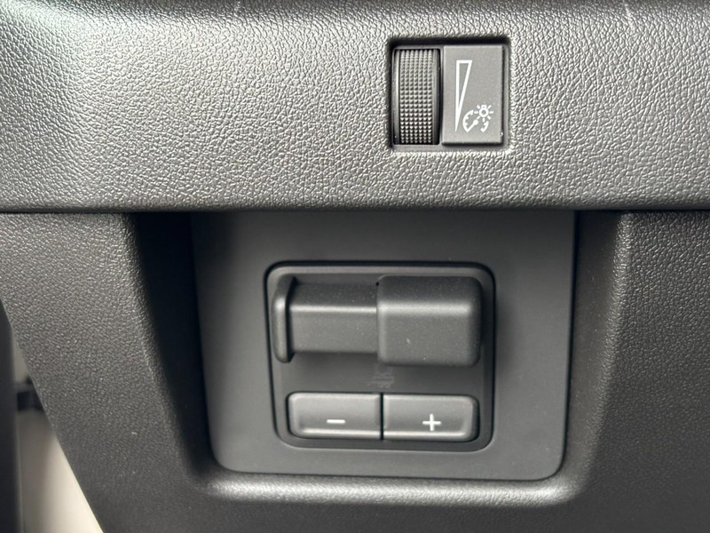 Chevrolet Colorado Vehicle Image 11