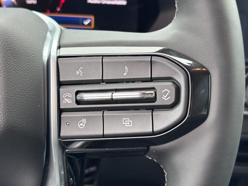 Chevrolet Colorado Vehicle Image 13