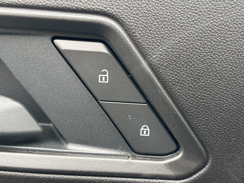 Chevrolet Colorado Vehicle Image 19