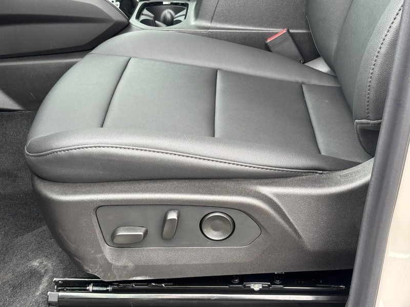 Chevrolet Colorado Vehicle Image 20