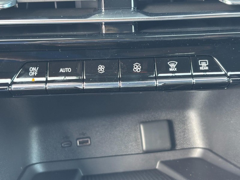 Chevrolet Traverse Vehicle Image 17