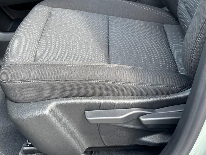 Chevrolet Equinox Vehicle Image 23