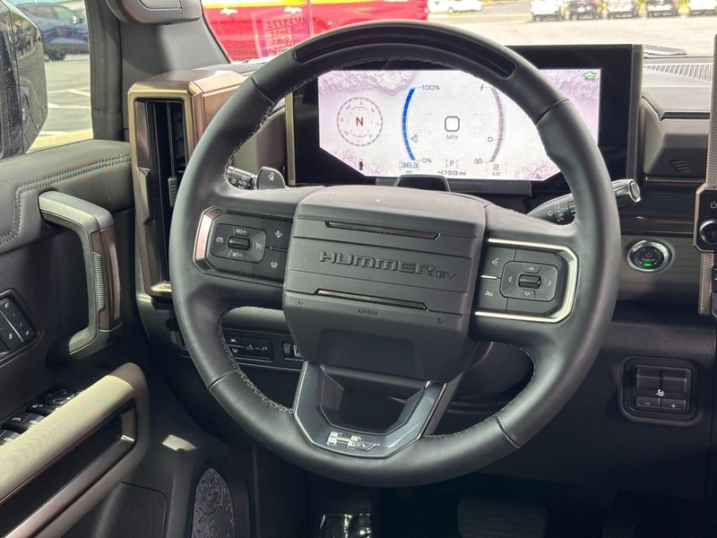 GMC HUMMER EV Pickup Vehicle Image 12