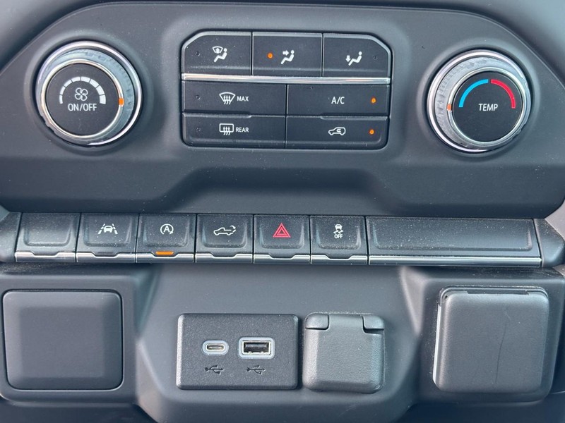 Chevrolet Silverado 1500 Vehicle Image 22
