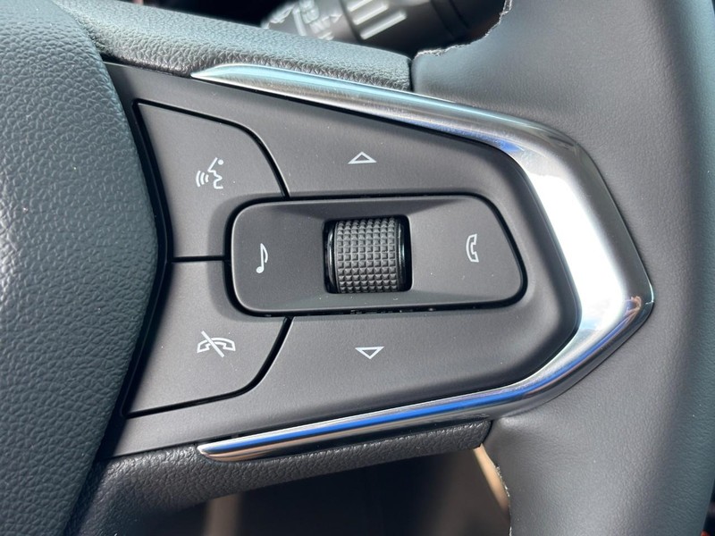 Chevrolet TrailBlazer Vehicle Image 15