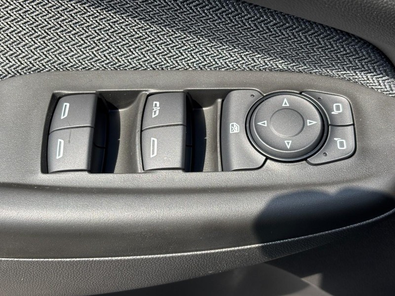 Chevrolet TrailBlazer Vehicle Image 20