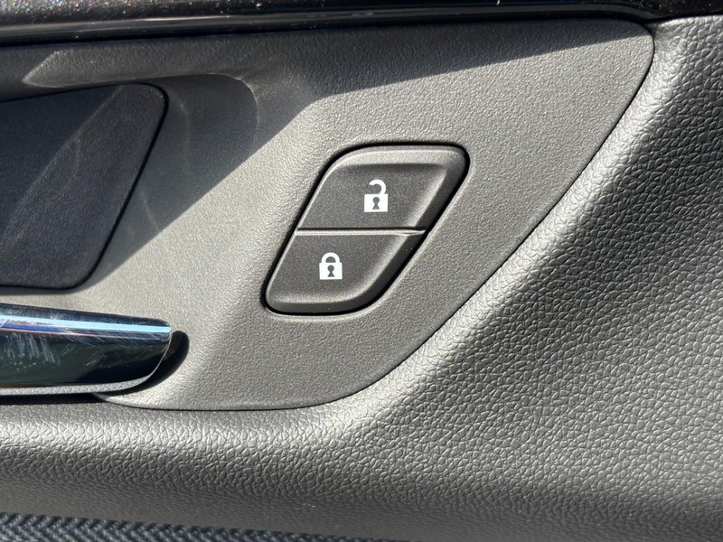 Chevrolet TrailBlazer Vehicle Image 21