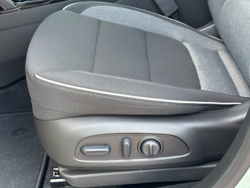 Chevrolet TrailBlazer Vehicle Image 22