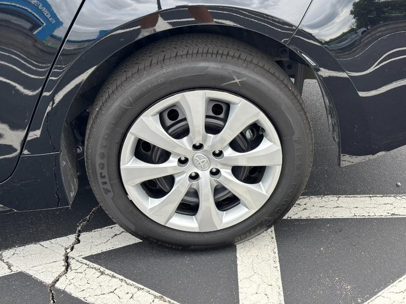 Toyota Corolla Vehicle Image 07