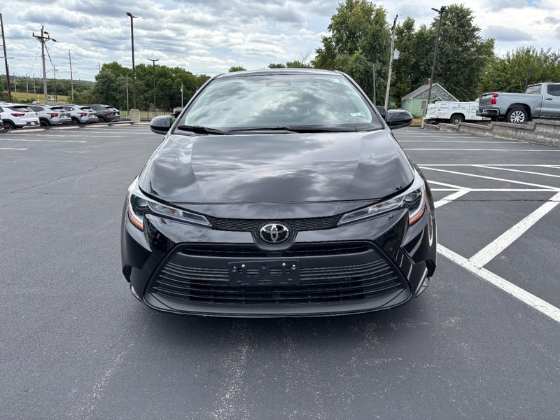 Toyota Corolla Vehicle Image 09