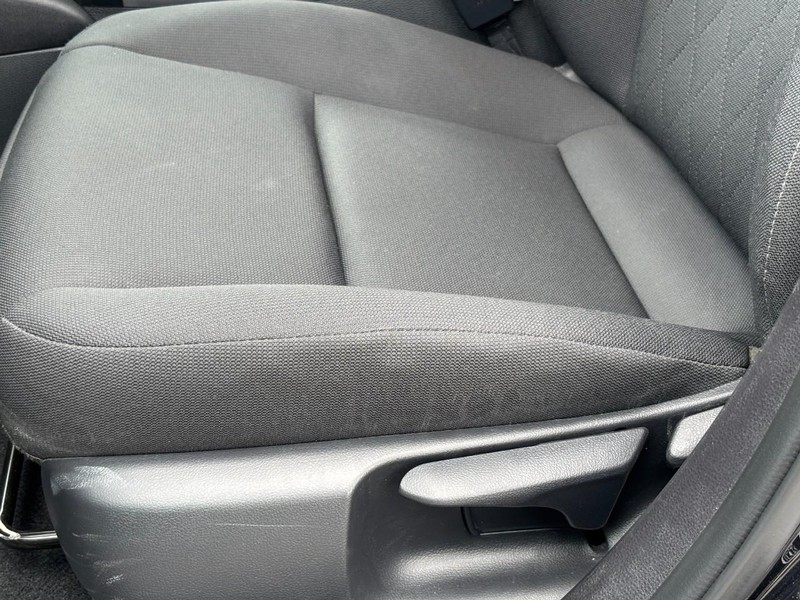 Toyota Corolla Vehicle Image 24