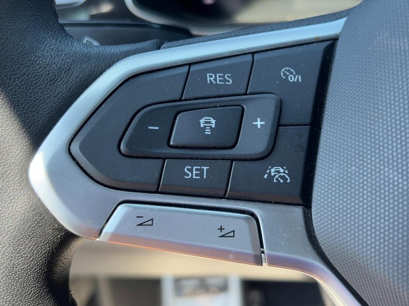 Volkswagen Jetta Vehicle Image 16