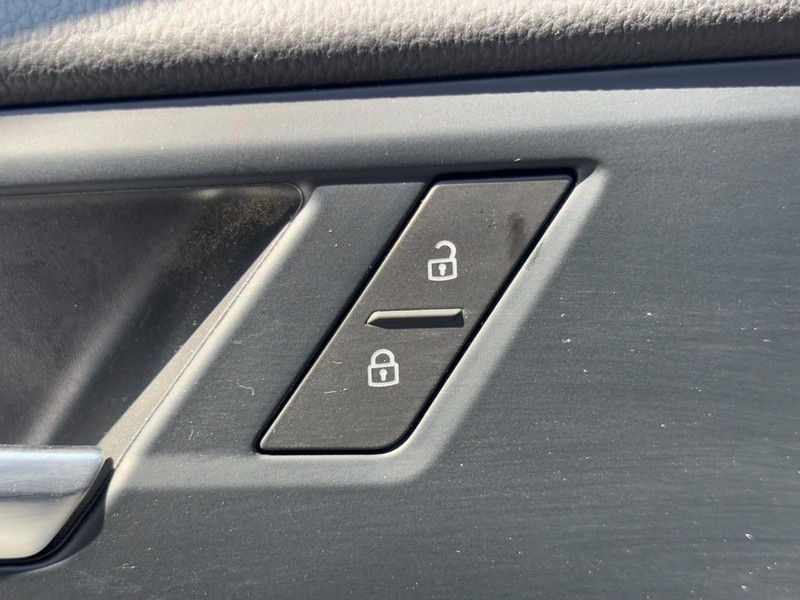 Volkswagen Jetta Vehicle Image 22