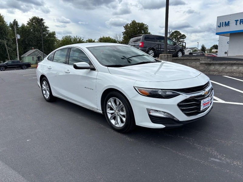 Chevrolet Malibu Vehicle Image 02