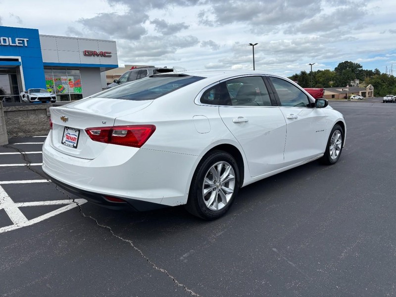 Chevrolet Malibu Vehicle Image 03
