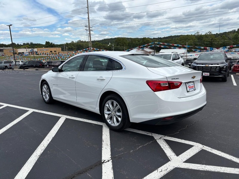 Chevrolet Malibu Vehicle Image 06