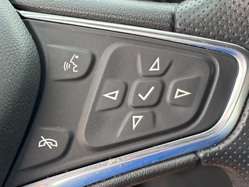 Chevrolet Malibu Vehicle Image 18