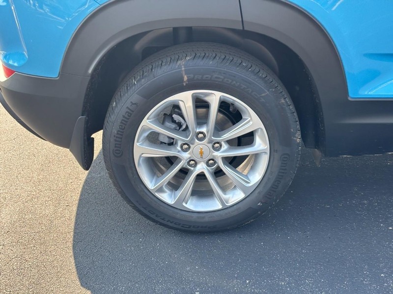 Chevrolet TrailBlazer Vehicle Image 05