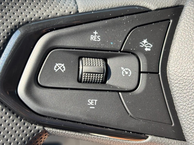 Chevrolet TrailBlazer Vehicle Image 14