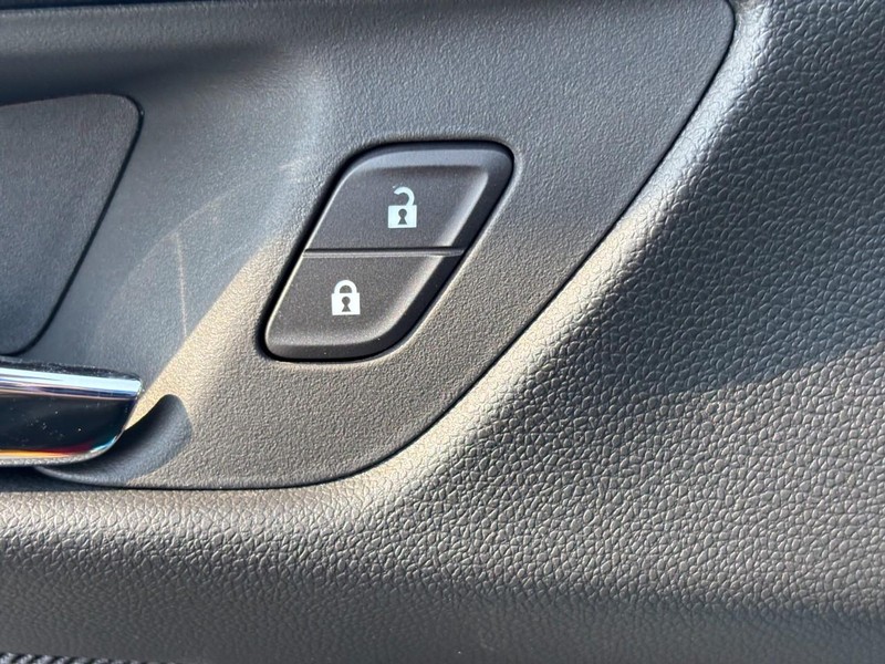 Chevrolet TrailBlazer Vehicle Image 21
