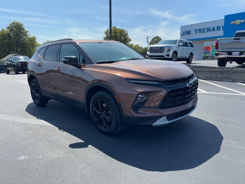 Chevrolet Blazer Vehicle Image 02