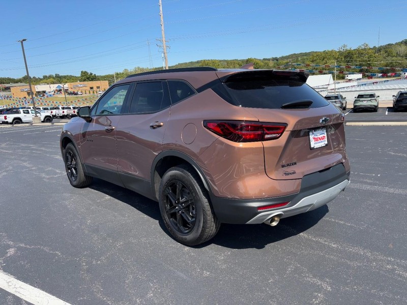 Chevrolet Blazer Vehicle Image 06