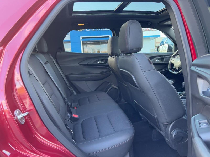 Chevrolet TrailBlazer Vehicle Image 10