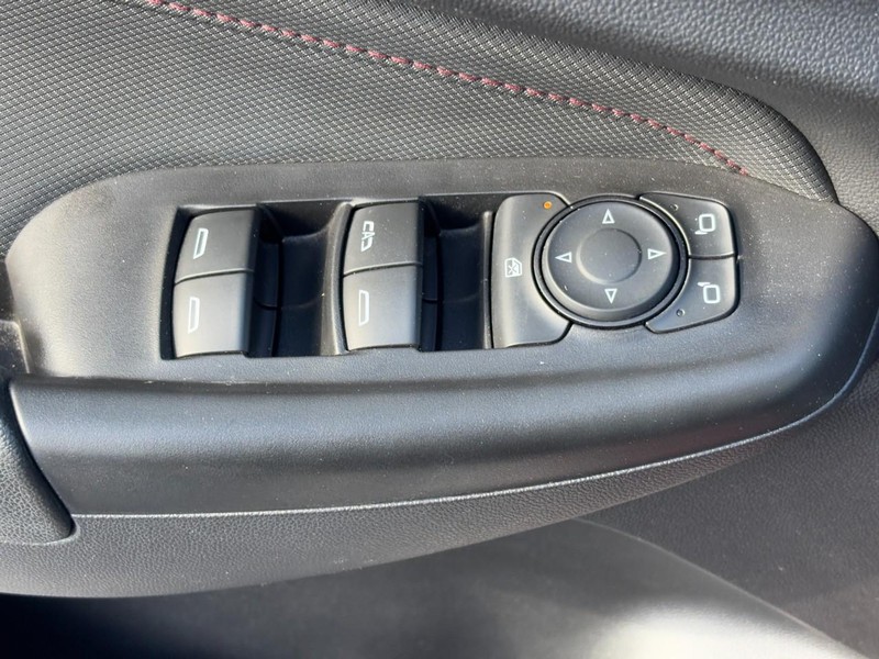 Chevrolet TrailBlazer Vehicle Image 23