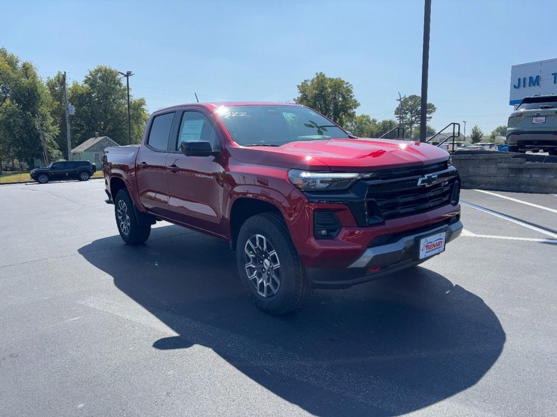 Chevrolet Colorado Vehicle Image 02
