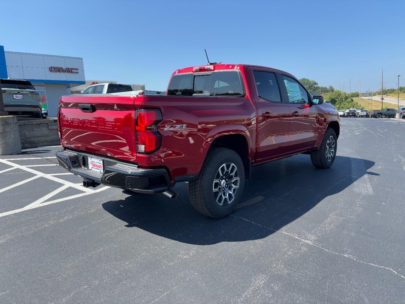 Chevrolet Colorado Vehicle Image 04