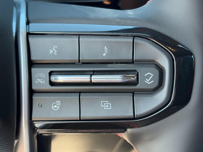 Chevrolet Colorado Vehicle Image 15