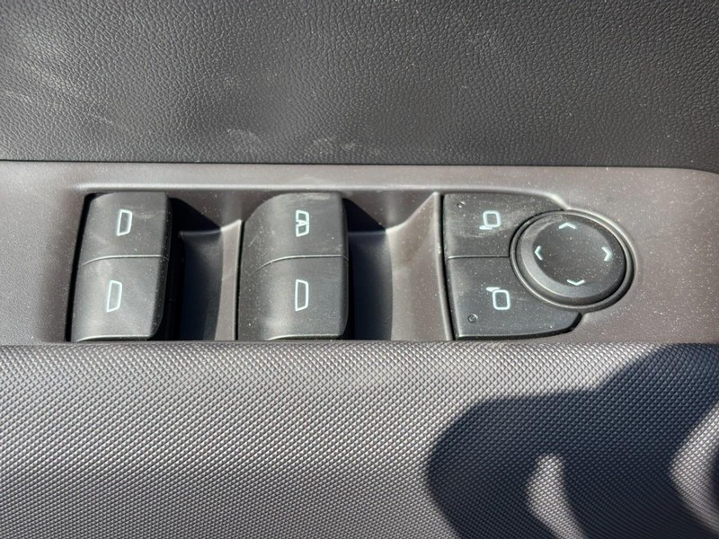 Chevrolet Colorado Vehicle Image 20