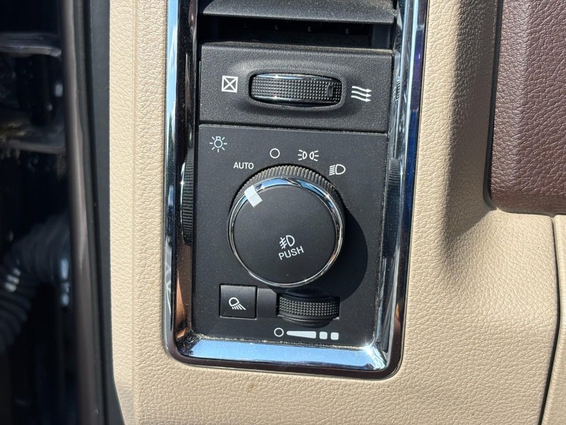 Ram 1500 Vehicle Image 16