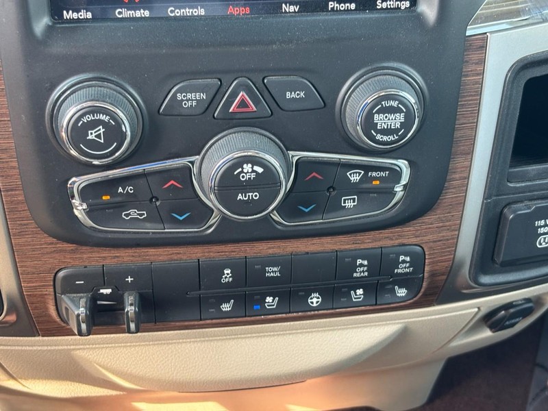 Ram 1500 Vehicle Image 21