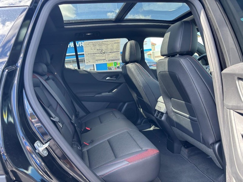 Chevrolet Equinox Vehicle Image 06