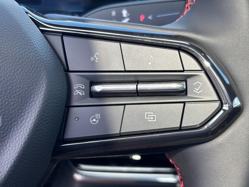 Chevrolet Equinox Vehicle Image 15