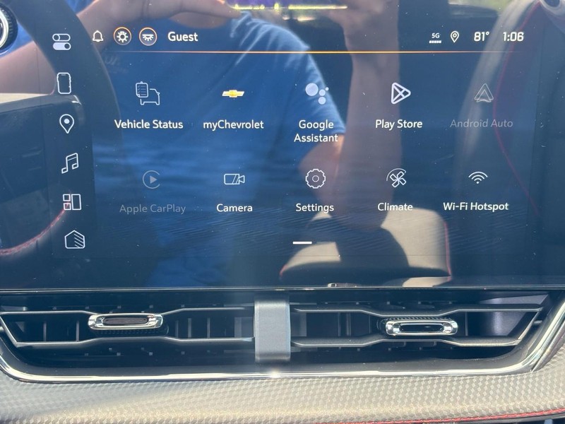 Chevrolet Equinox Vehicle Image 17