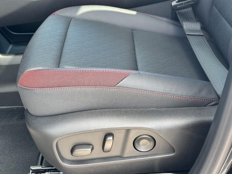 Chevrolet Equinox Vehicle Image 23