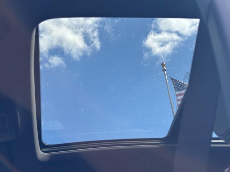 Chevrolet Equinox Vehicle Image 24