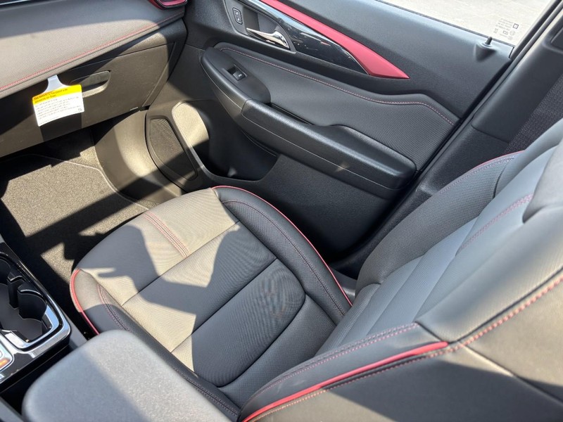 Chevrolet TrailBlazer Vehicle Image 12