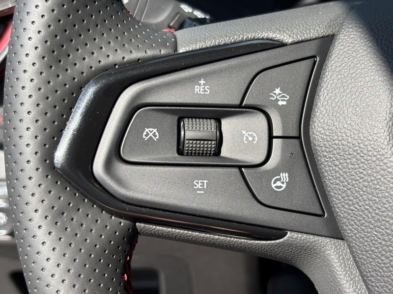 Chevrolet TrailBlazer Vehicle Image 14